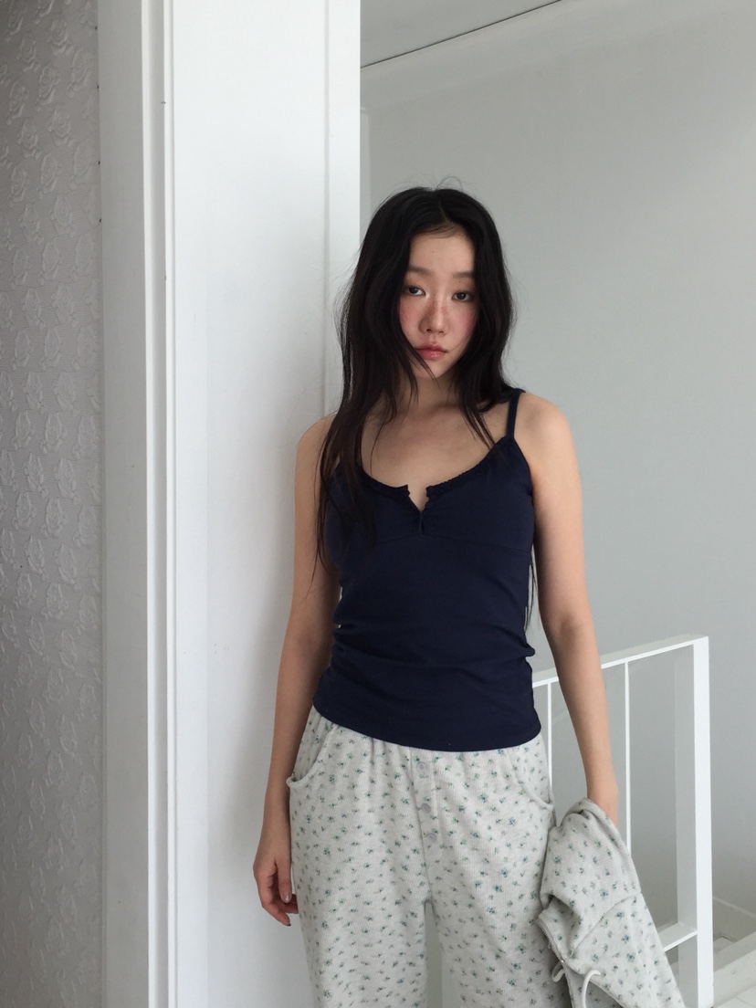 LOVE MOMENT東大門實拍女士新款職業人氣吊帶背心荷葉邊LOVE MOMENT吊帶/背心