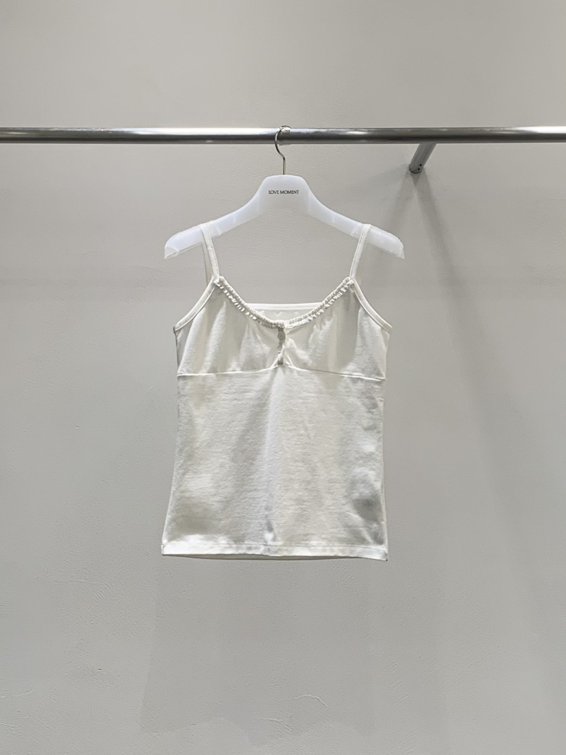 LOVE MOMENT東大門實拍女士新款職業人氣吊帶背心荷葉邊LOVE MOMENT吊帶/背心圖色1