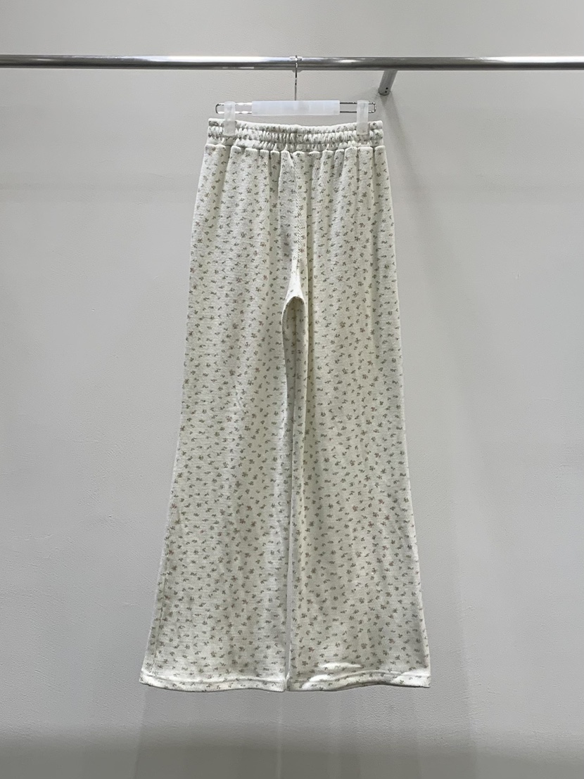 LOVE MOMENT東大門直郵女士新款真品26春夏休閑褲花朵紐扣LOVE MOMENT休閑褲