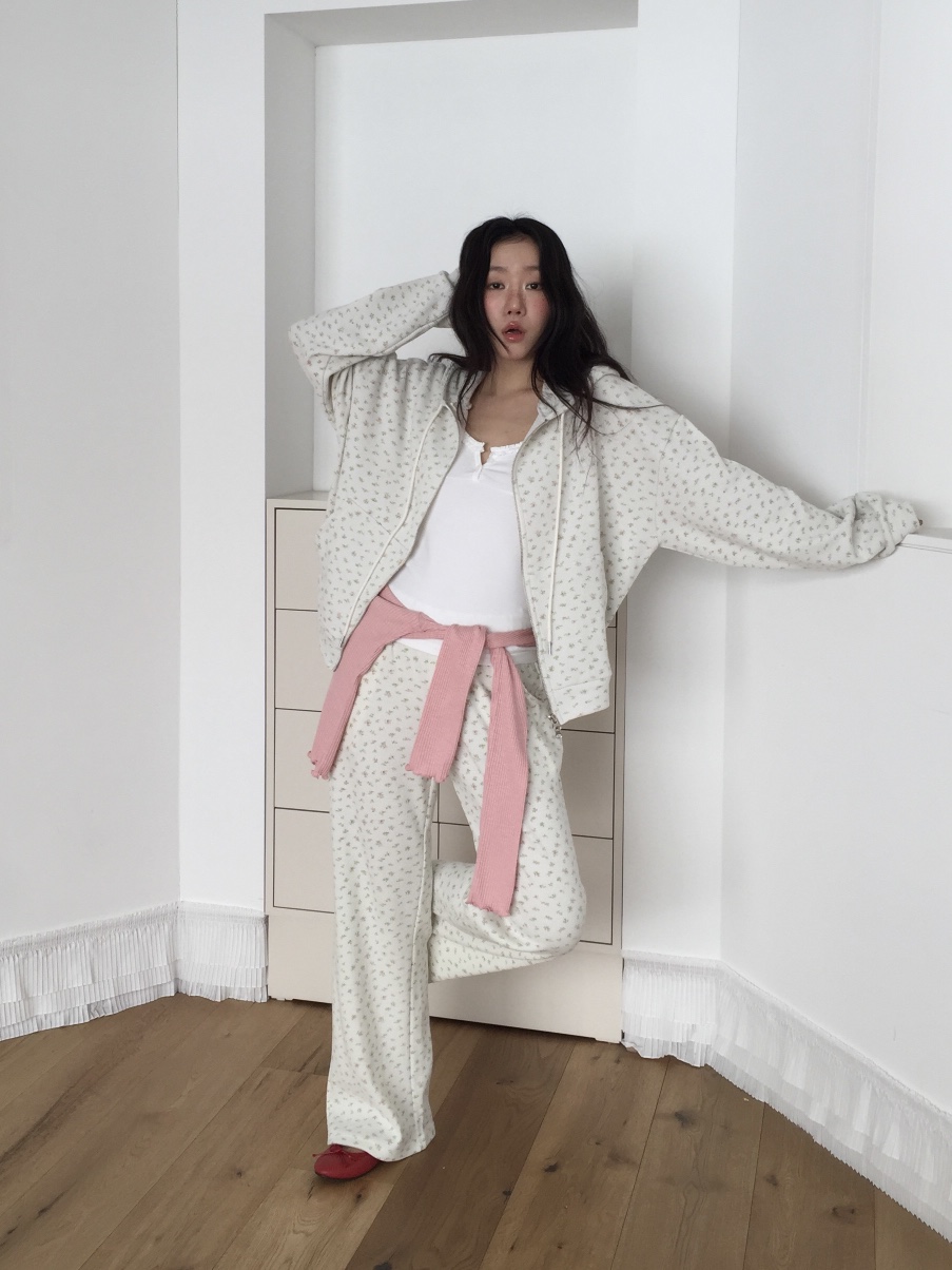 LOVE MOMENT東大門直郵女士新款真品26春夏休閑褲花朵紐扣LOVE MOMENT休閑褲