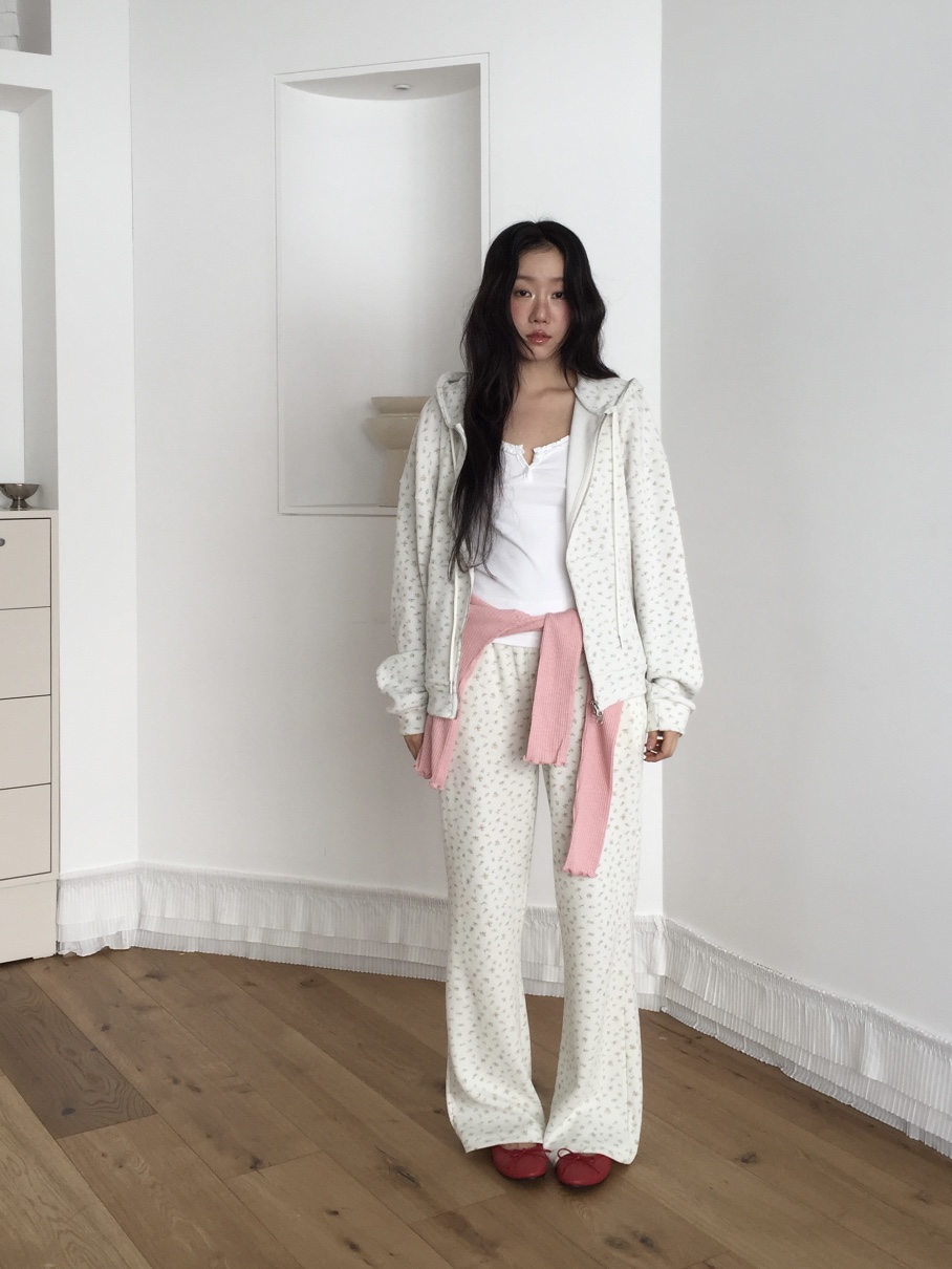 LOVE MOMENT東大門直郵女士新款真品26春夏休閑褲花朵紐扣LOVE MOMENT休閑褲