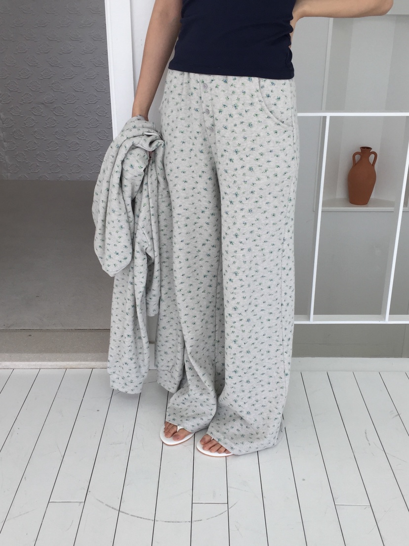 LOVE MOMENT東大門直郵女士新款真品26春夏休閑褲花朵紐扣LOVE MOMENT休閑褲