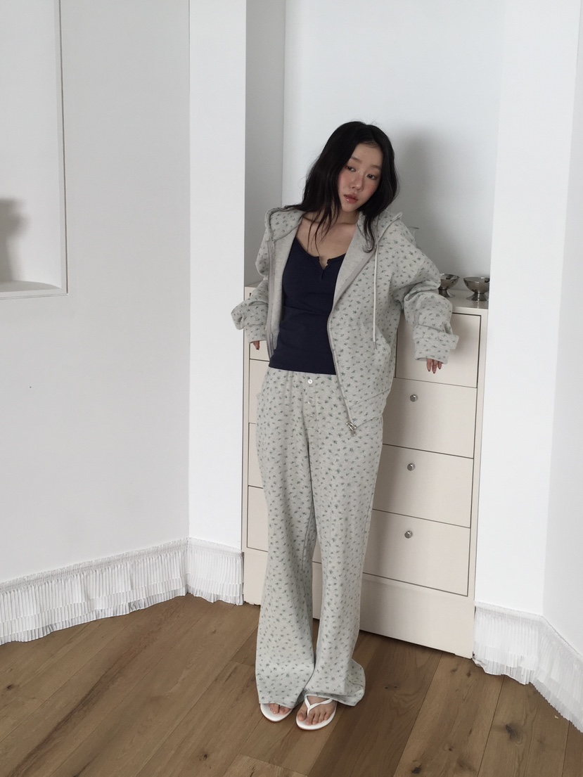 LOVE MOMENT東大門直郵女士新款真品26春夏休閑褲花朵紐扣LOVE MOMENT休閑褲