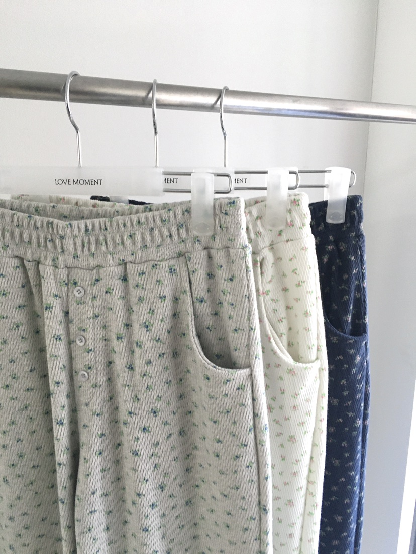 LOVE MOMENT東大門直郵女士新款真品26春夏休閑褲花朵紐扣LOVE MOMENT休閑褲