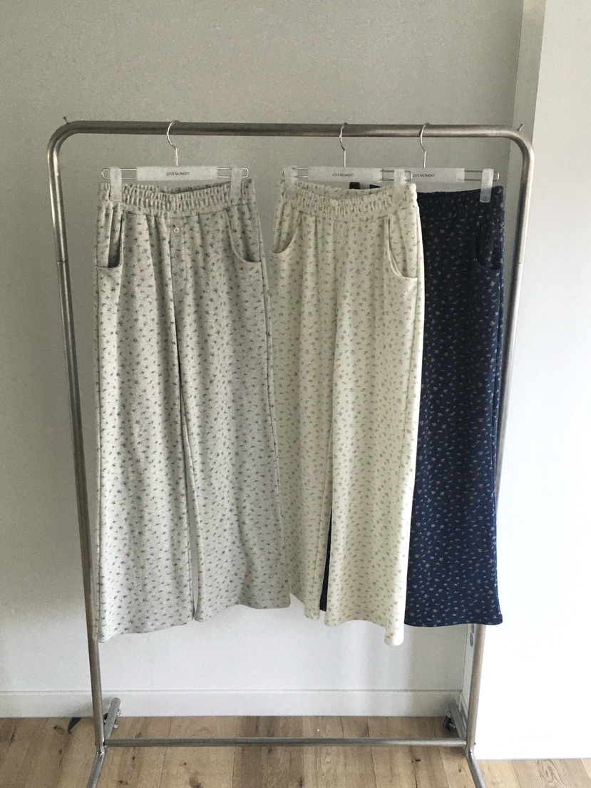 LOVE MOMENT東大門直郵女士新款真品26春夏休閑褲花朵紐扣LOVE MOMENT休閑褲