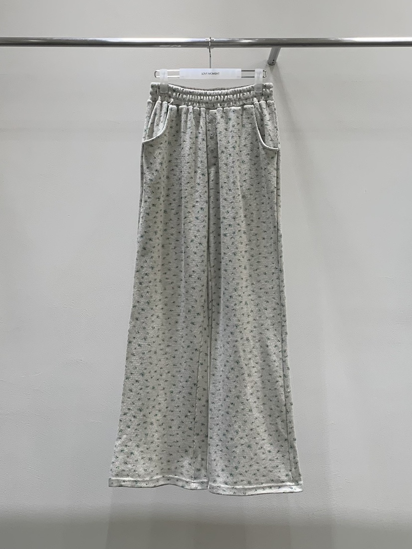 LOVE MOMENT東大門直郵女士新款真品26春夏休閑褲花朵紐扣LOVE MOMENT休閑褲圖色2