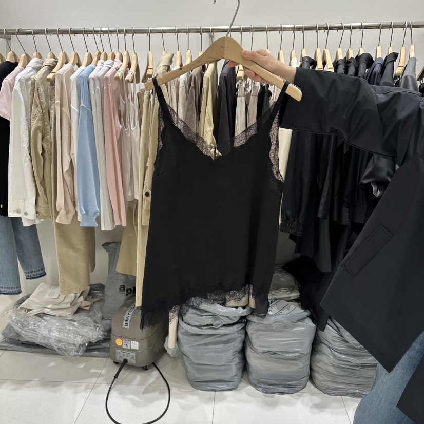 BLUEI-D/N SHARP東大門代購女士新款26春夏時尚吊帶背心Blue i-d/N SHARP吊帶/背心圖色3