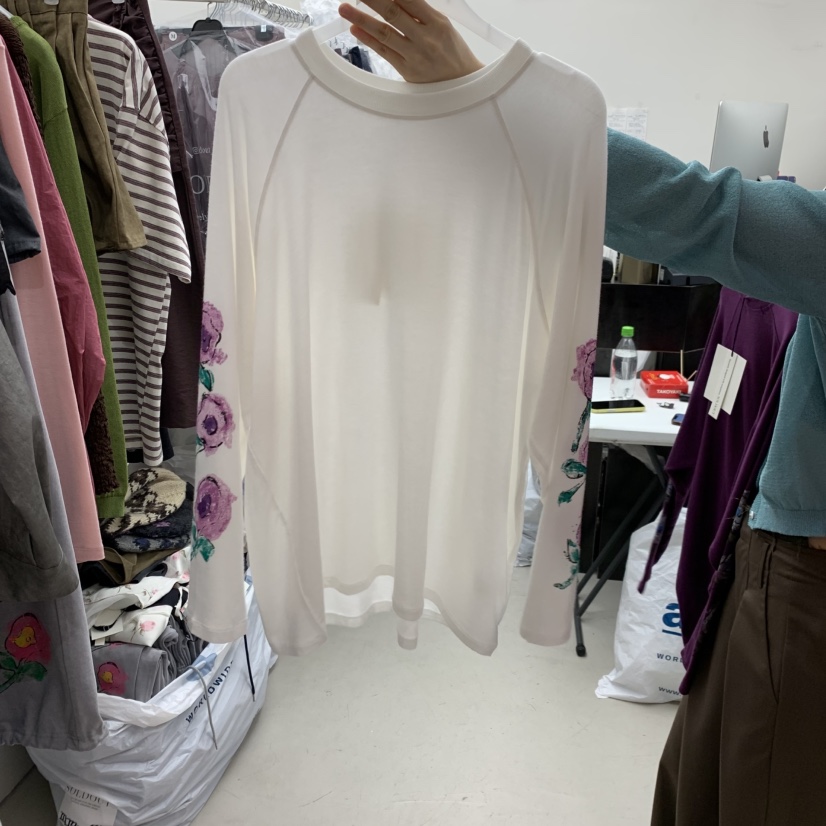 SOLD OUT東大門直郵女士新品26春夏真品時尚職業長袖T恤SOLD OUT長袖T恤圖色3