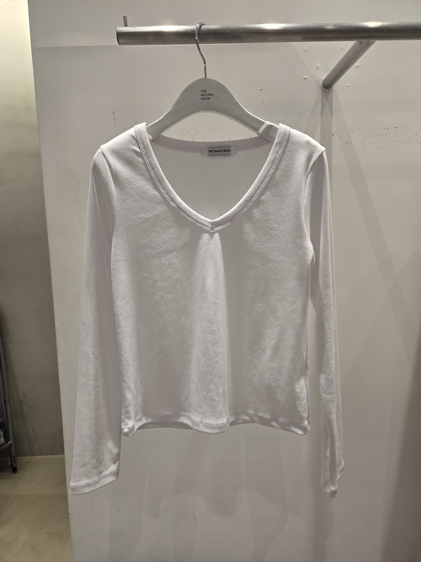 THE SECOND GROW/QUEENSRABBIT東大門實拍女士新品人氣長袖T恤THE SECOND GROW/QUEENSRABBIT長袖T恤圖色1