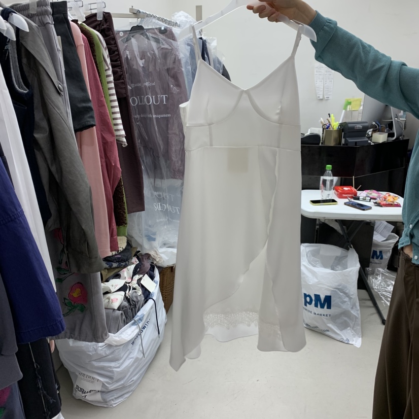 SOLD OUT東大門代購女裝新款熱賣時尚休閑職業連衣裙緞面SOLD OUT連衣裙圖色1