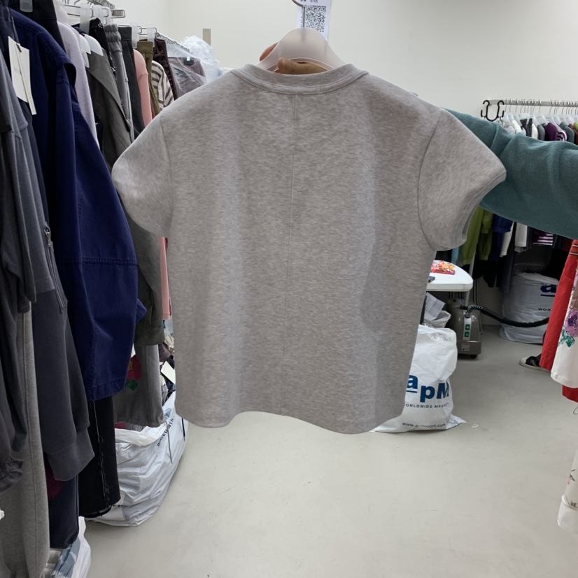 SOLD OUT東大門實拍女裝新款時尚真品推薦休閑熱賣T恤短款SOLD OUTT恤