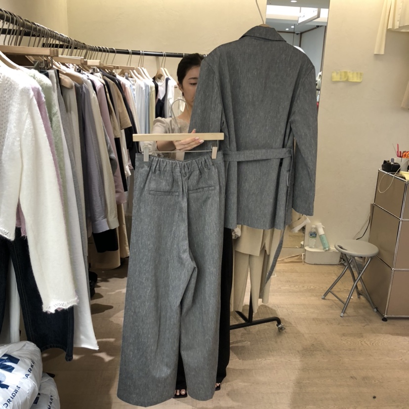 W AND J東大門實拍女裝新款26春夏熱賣職業套裝含腰帶套裝W AND J套裝