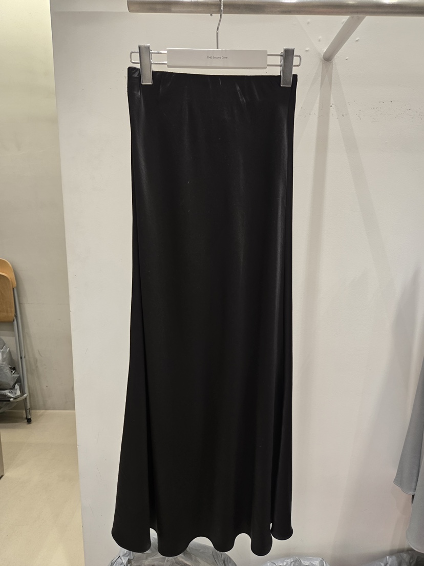 THE SECOND GROW/QUEENSRABBIT東大門代購女士新款真品長裙緞面THE SECOND GROW/QUEENSRABBIT長裙圖色3