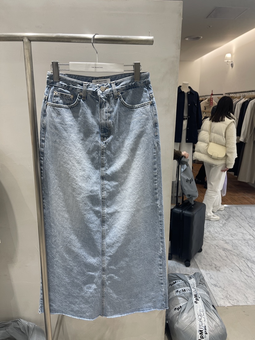 THE SECOND GROW/QUEENSRABBIT韓國直郵女裝新款人氣長裙開衩長款THE SECOND GROW/QUEENSRABBIT長裙圖色2