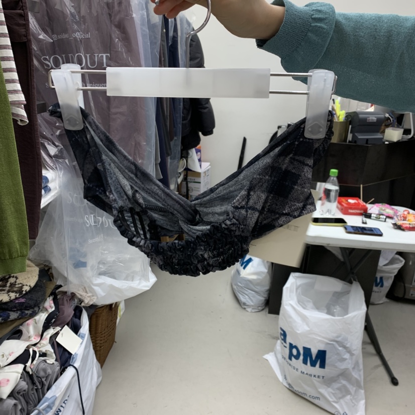 SOLD OUT東大門直郵女裝新款時尚休閑26春夏人氣吊帶背心SOLD OUT吊帶/背心圖色2