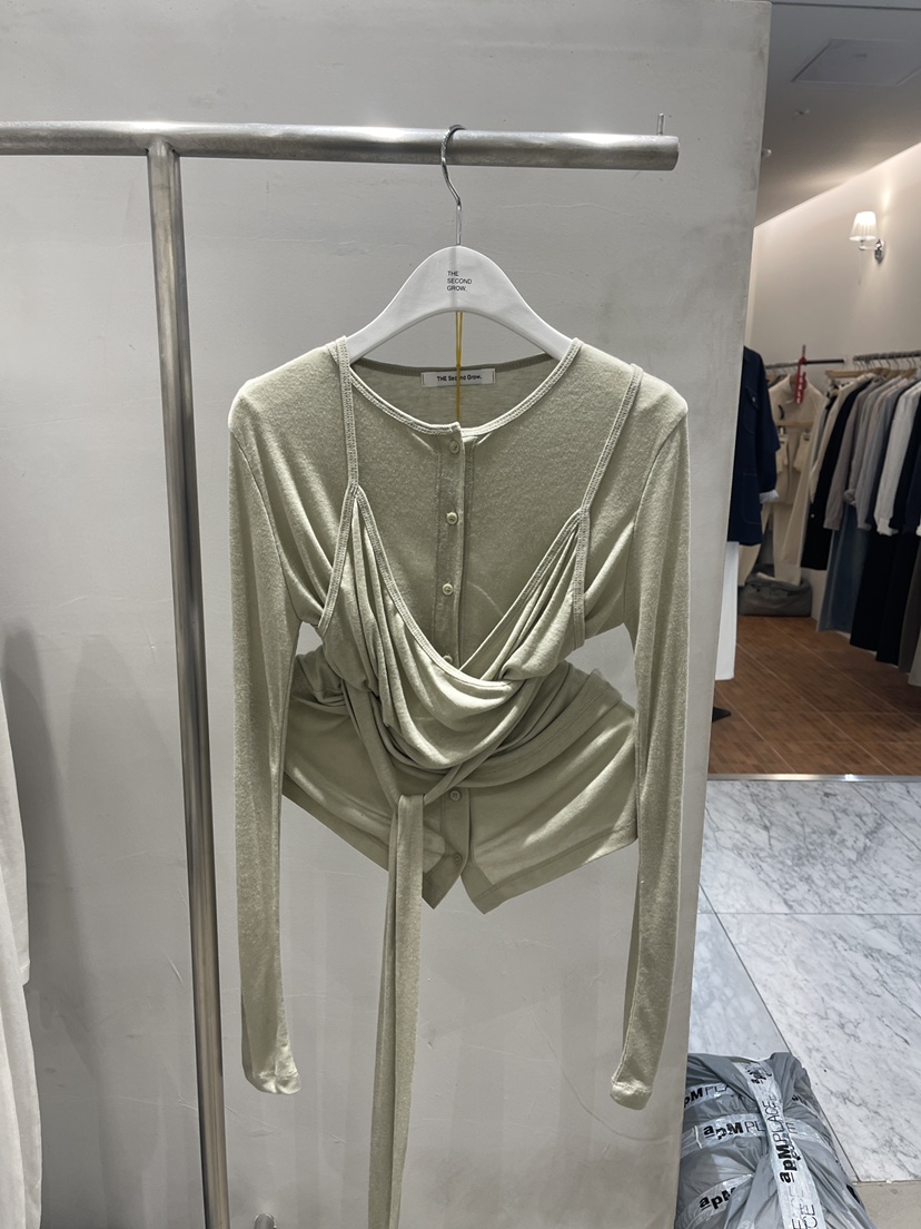 THE SECOND GROW/QUEENSRABBIT韓國直郵女裝新品熱賣套裝兩件套套裝開衫THE SECOND GROW/QUEENSRABBIT套裝圖色2