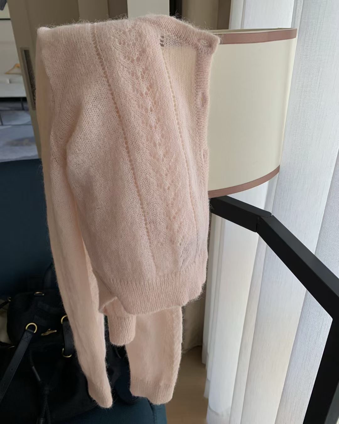 EZEDIARY韓國代購女裝新品人氣針織衫不含內搭羊駝毛開衫鏤空EZEDIARY針織衫