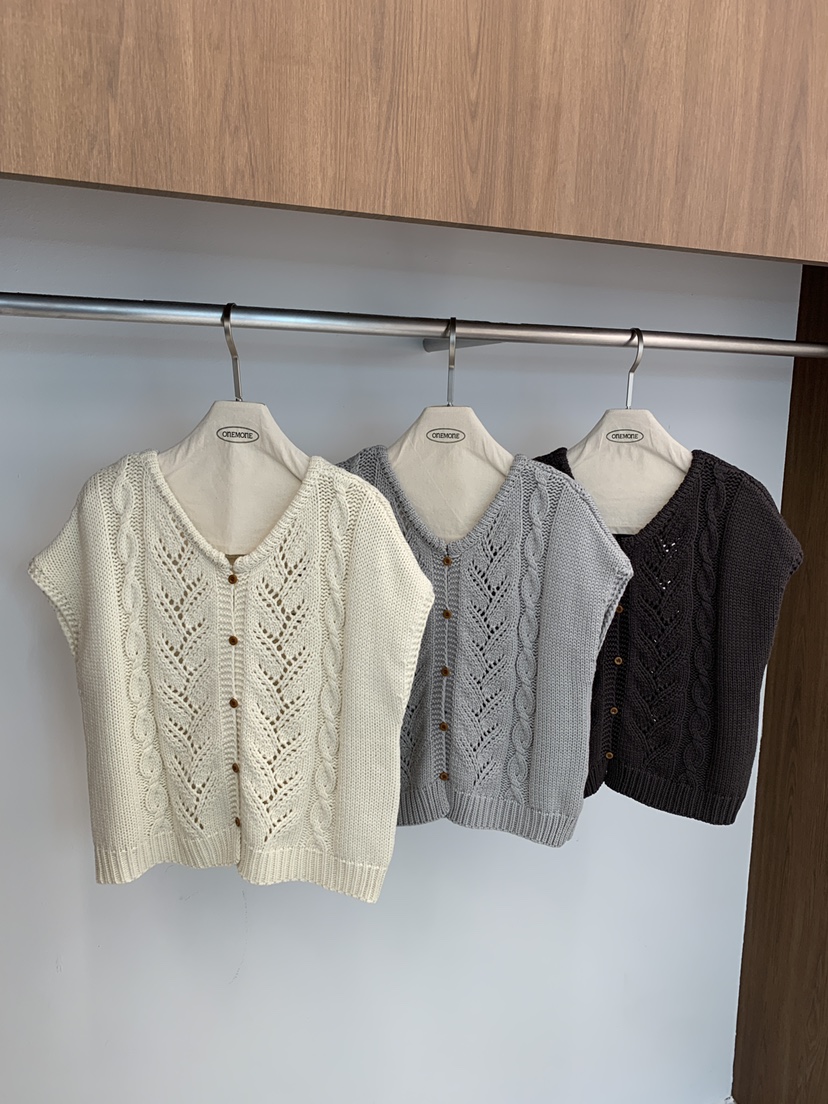 ONE MONE韓國直郵實拍女裝新款休閑人氣時尚職業推薦馬甲ONE MONE馬甲