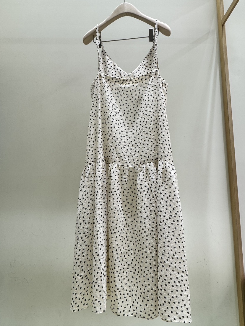 EUM韓國直郵女裝新款26春夏人氣職業熱賣休閑推薦時尚連衣裙EUM連衣裙圖色1