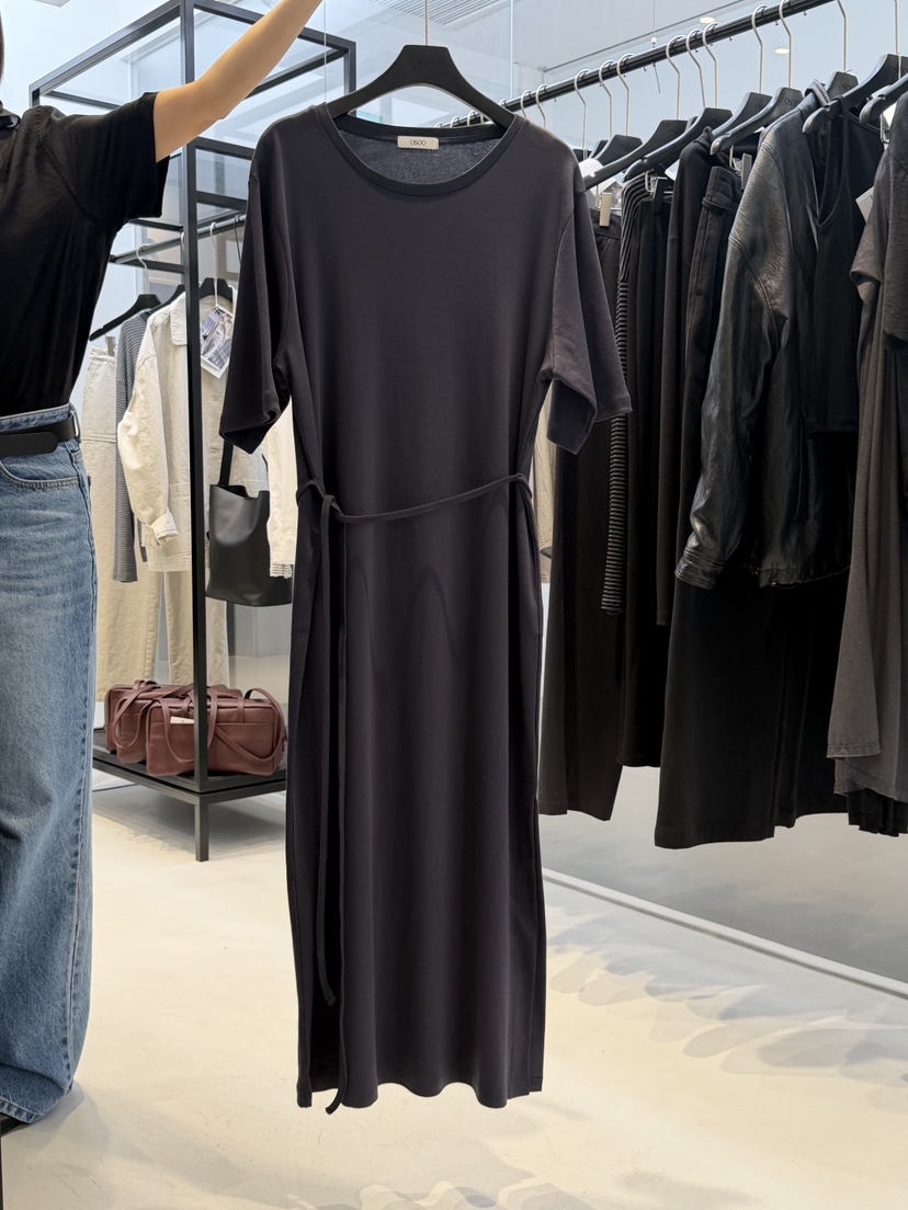 OSOO韓國直郵女士新款休閑時尚熱賣26春夏人氣連衣裙含腰繩OSOO連衣裙圖色1墨色