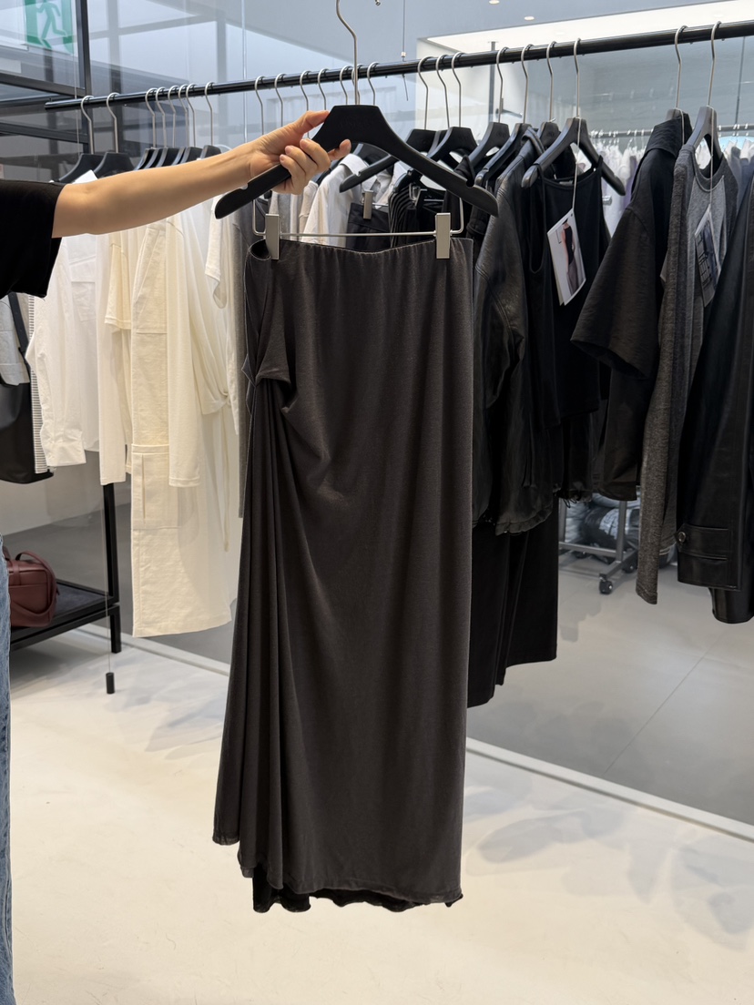 OSOO韓國直郵女士新品推薦職業休閑26春夏熱賣時尚人氣長裙OSOO長裙圖色1墨色