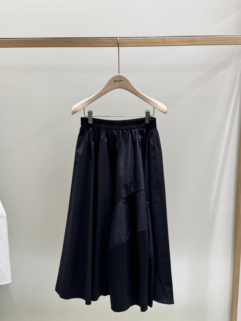 EUM韓國直郵實拍女裝新款時尚26春夏職業推薦人氣熱賣長裙EUM長裙圖色2