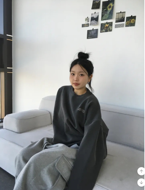 KSUBI韓國代購女士新款時尚休閑真品熱賣推薦人氣職業衛衣BURROW/ARaakie衛衣