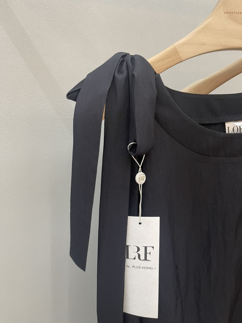 PLUS HONG-P韓國代購女裝新品26春夏休閑襯衫蕾絲衫系帶LORA FAMILY/PLUS HONG襯衫/蕾絲衫