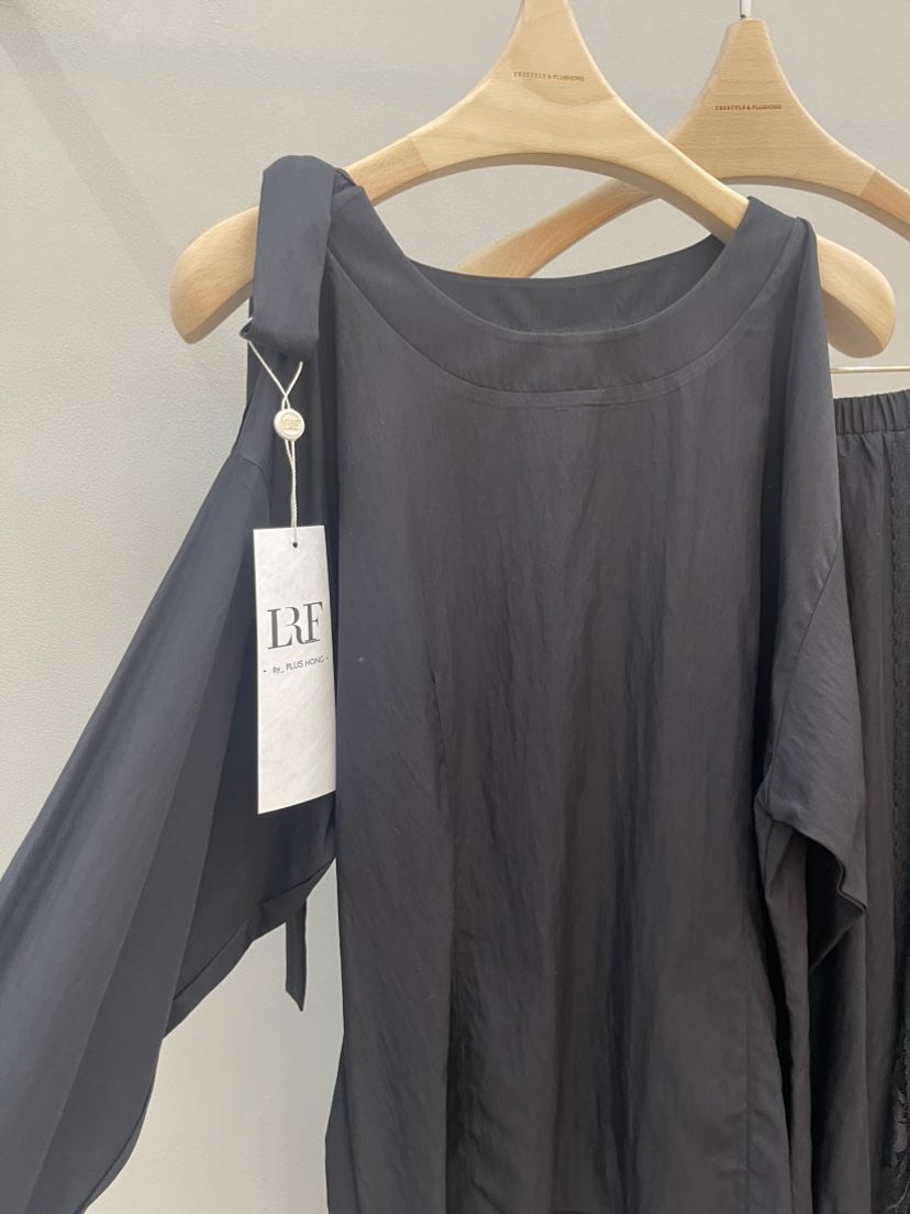 PLUS HONG-P韓國代購女裝新品26春夏休閑襯衫蕾絲衫系帶LORA FAMILY/PLUS HONG襯衫/蕾絲衫