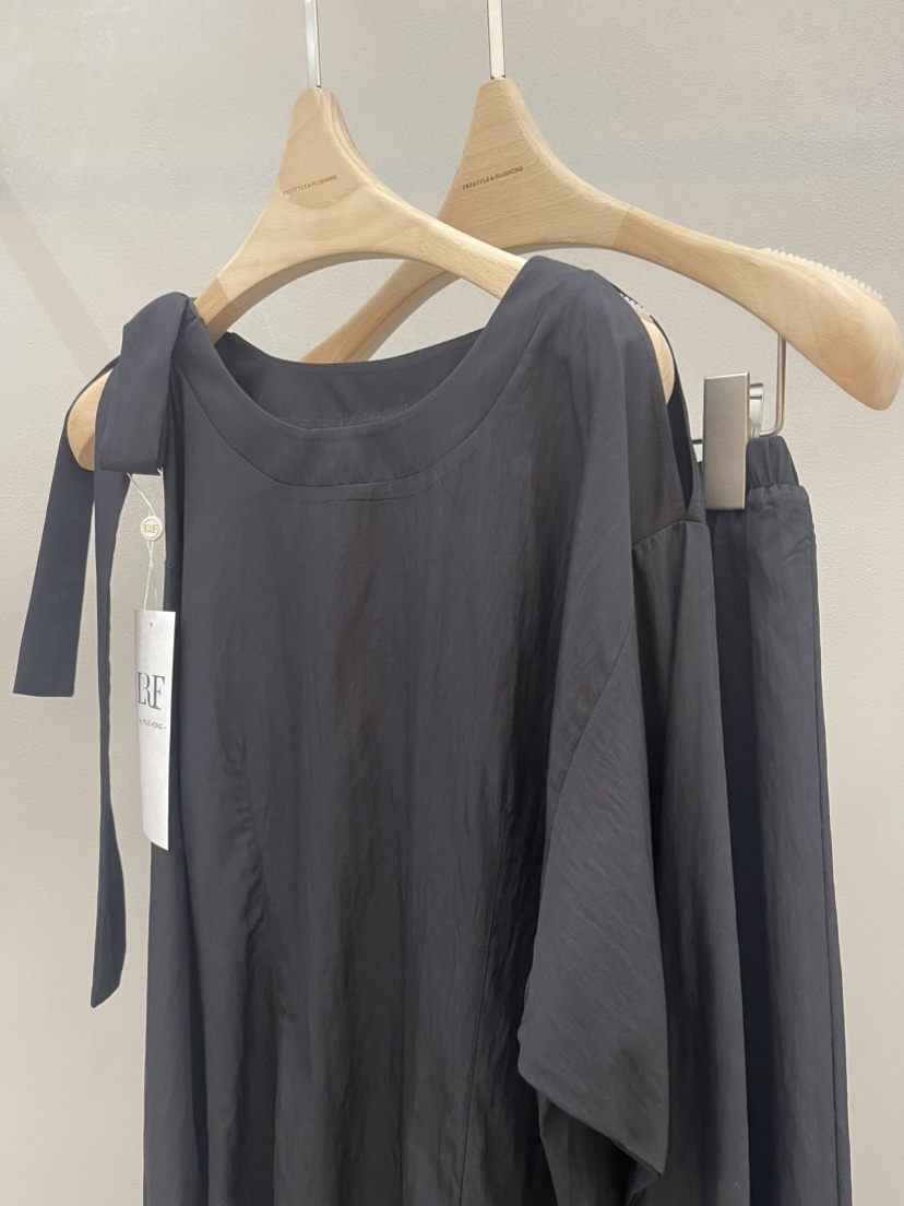 PLUS HONG-P韓國代購女裝新品26春夏休閑襯衫蕾絲衫系帶LORA FAMILY/PLUS HONG襯衫/蕾絲衫