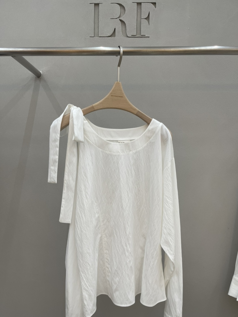 PLUS HONG-P韓國代購女裝新品26春夏休閑襯衫蕾絲衫系帶LORA FAMILY/PLUS HONG襯衫/蕾絲衫圖色2