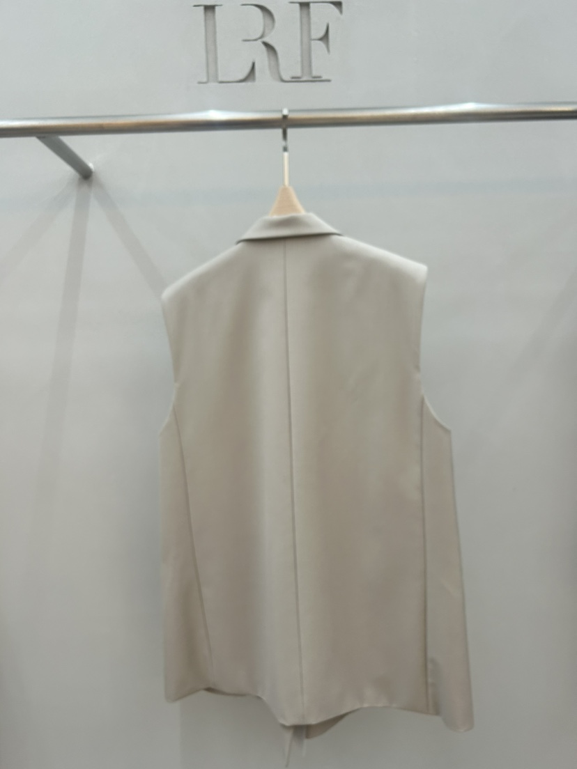 PLUS HONG-P東大門實拍女裝新品26春夏推薦熱賣職業馬甲LORA FAMILY/PLUS HONG馬甲