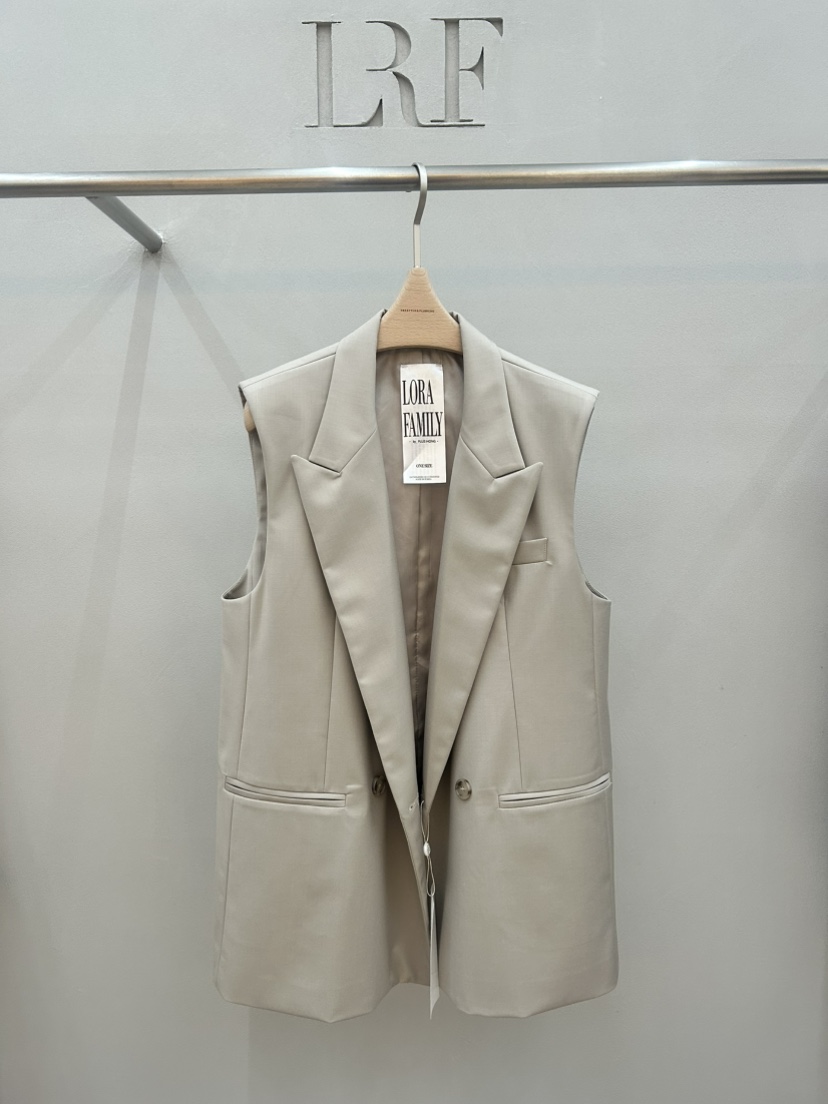 PLUS HONG-P東大門實拍女裝新品26春夏推薦熱賣職業馬甲LORA FAMILY/PLUS HONG馬甲