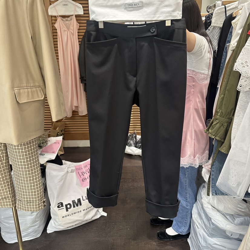 TRES BIEN韓國代購女裝新款26春夏推薦熱賣真品短褲紐扣TRES BIEN短褲圖色2