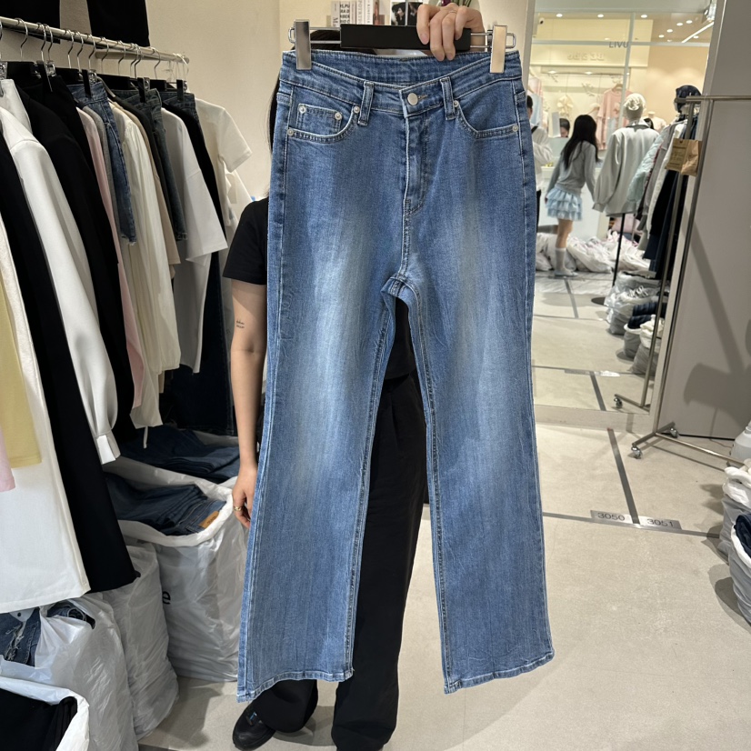 LIVU/MEMO CLASSIC東大門代購女士新款熱賣真品牛仔褲喇叭LIVU/MEMO CLASSIC牛仔褲圖色1