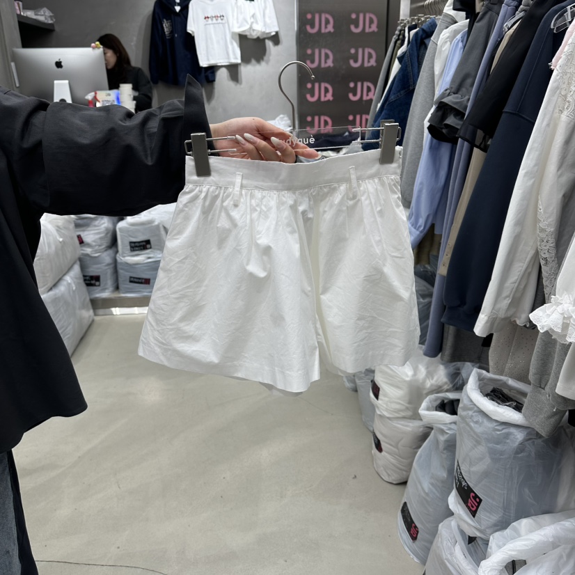 JUDYQUE東大門直郵女士新款推薦職業時尚真品人氣短褲褶皺JUDYQUE短褲圖色1