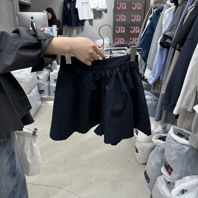 JUDYQUE東大門直郵女士新款推薦職業時尚真品人氣短褲褶皺JUDYQUE短褲圖色2