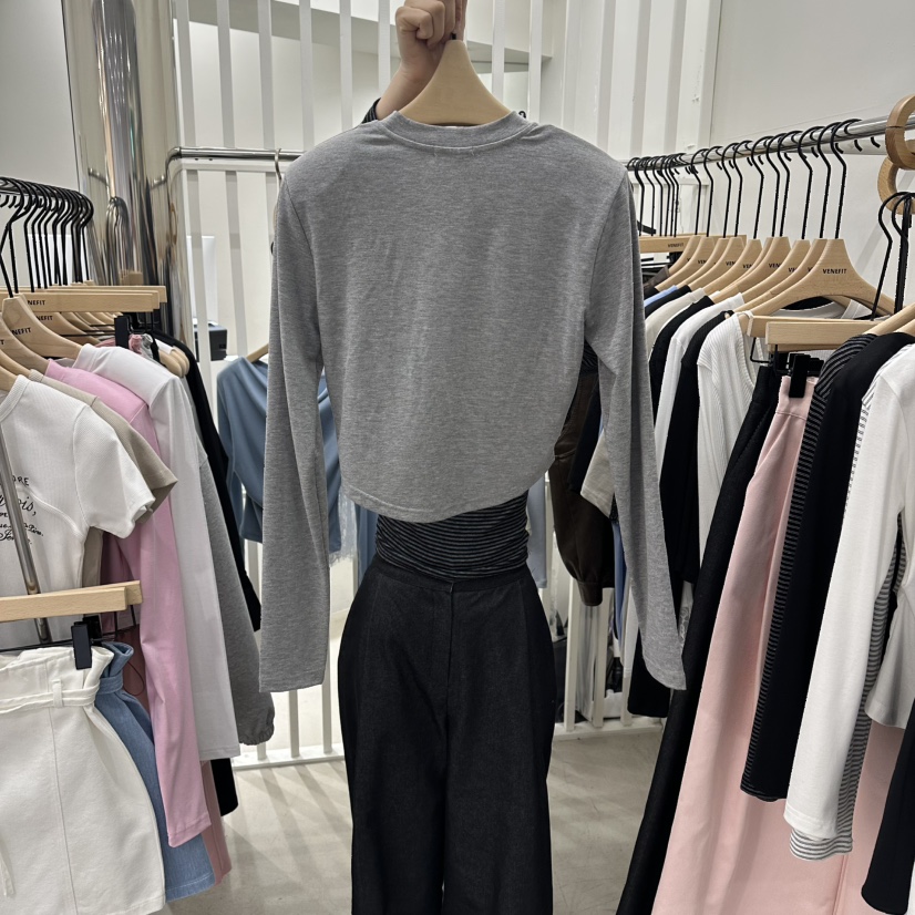 VENEFIT東大門直郵女裝新品推薦熱賣人氣時尚26春夏長袖T恤VENEFIT/JENNIE長袖T恤