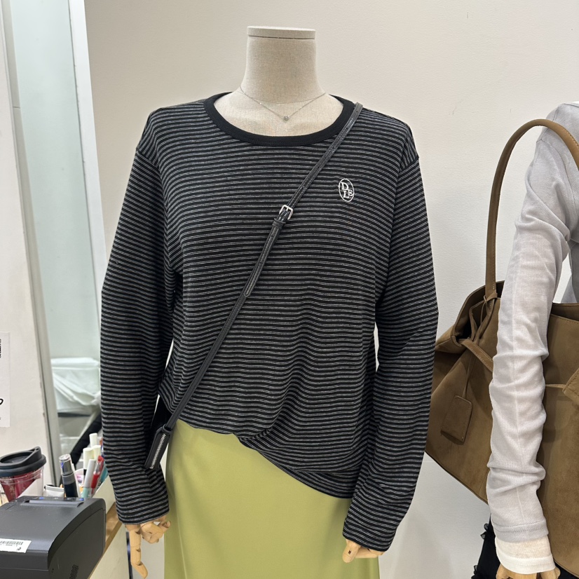 DELIGHT-L東大門實拍女裝新品職業26春夏休閑長袖T恤刺繡DELIGHT-L長袖T恤圖色2