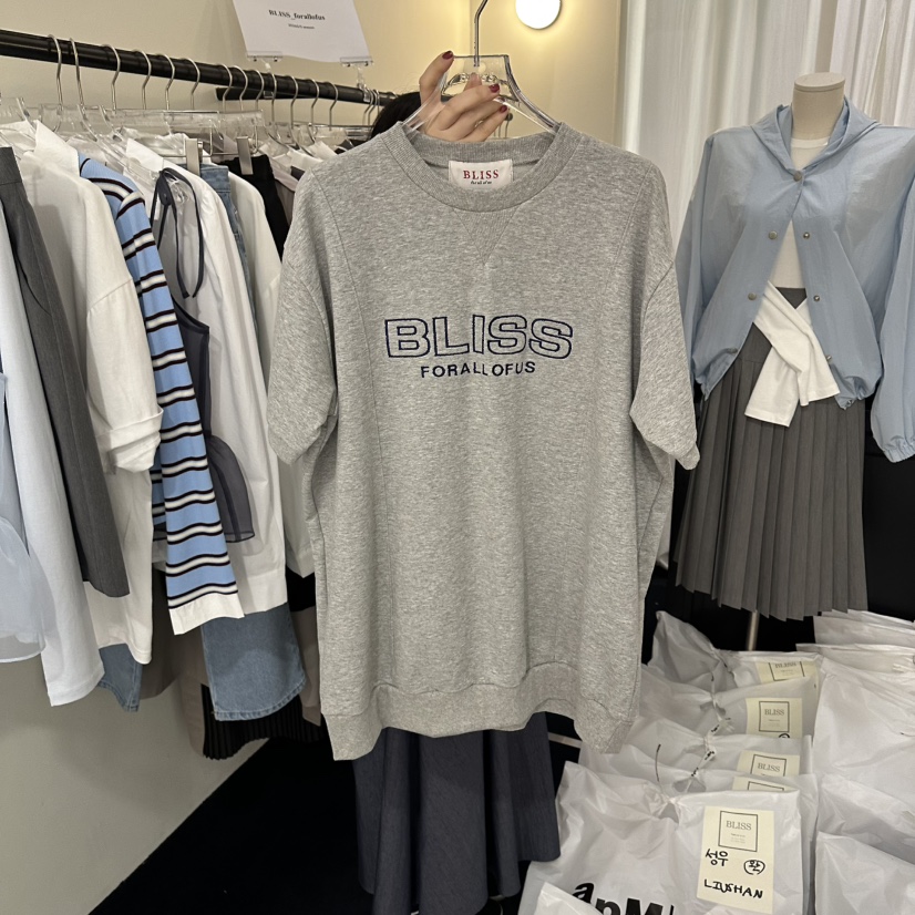 BLISS韓國直郵女裝新款熱賣26春夏推薦人氣真品時尚職業衛衣BLISS衛衣圖色2