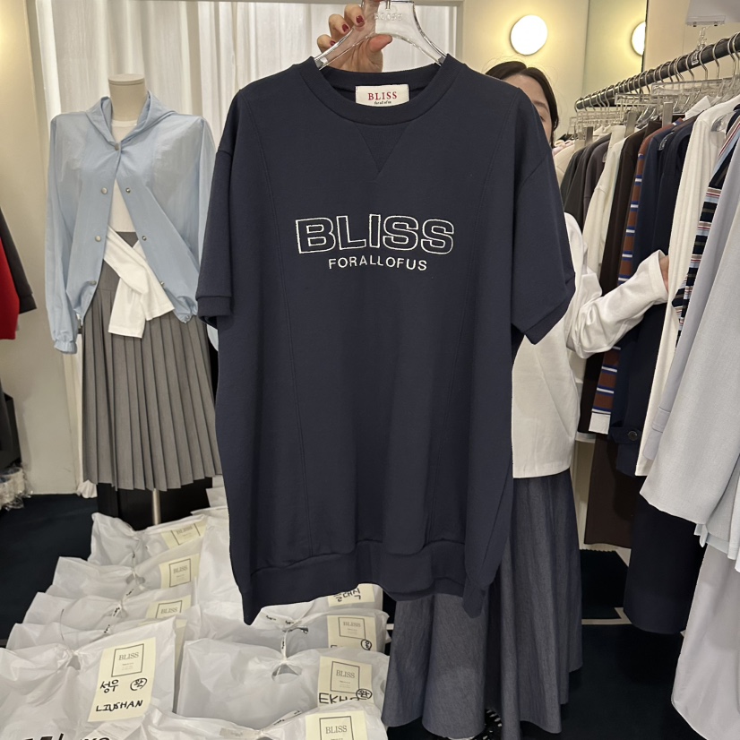 BLISS韓國直郵女裝新款熱賣26春夏推薦人氣真品時尚職業衛衣BLISS衛衣圖色3