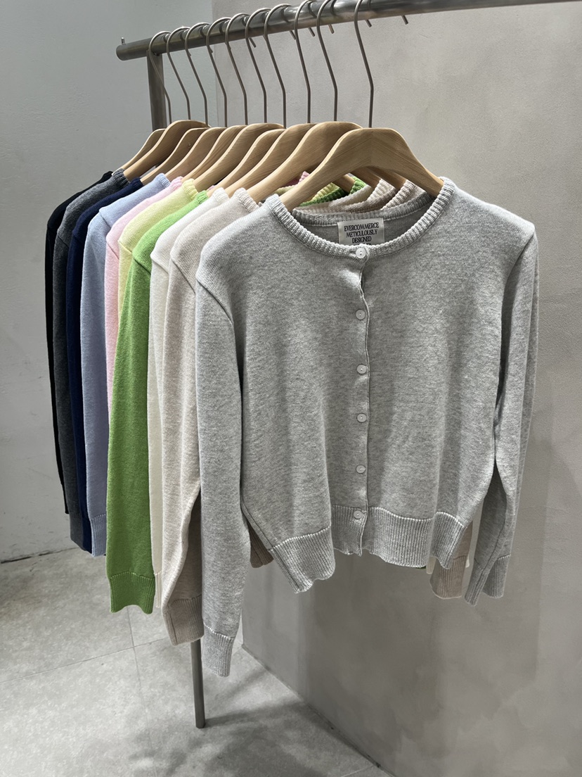 EVERCOMMERCE METICULOUSLY DESIGNED韓國直郵女裝新款熱賣針織衫開襟衫棉布EVERCOMMERCE METICULOUSLY DESIGNED針織衫