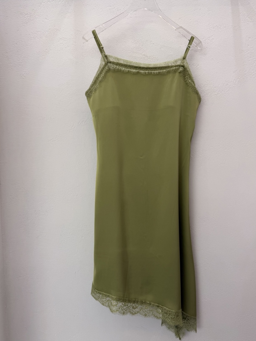 MOST OF ALL U韓國東大門直郵女裝新款26春夏連衣裙緞面MOST OF ALL U連衣裙圖色3