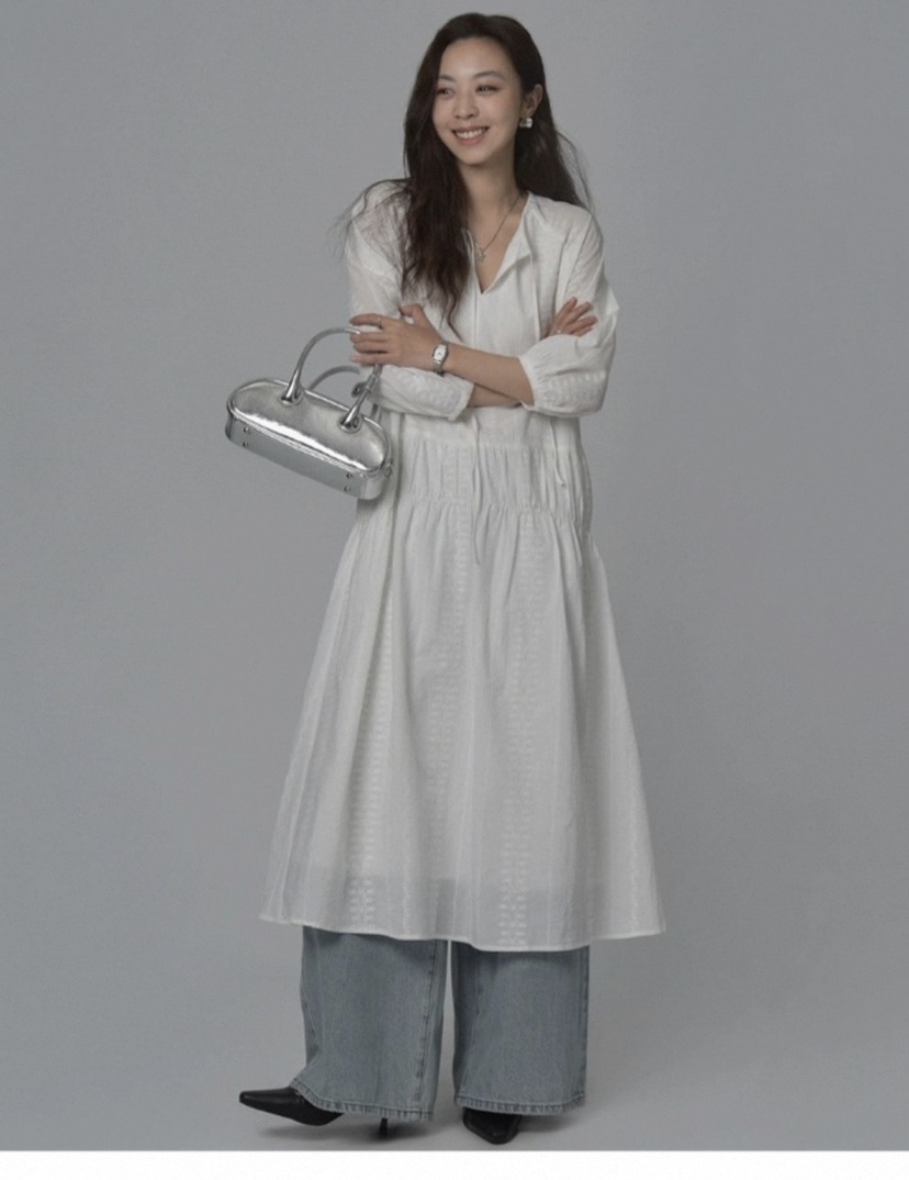 VIVANI韓國直郵實拍女士新款26春夏時尚休閑人氣連衣裙刺繡VIVANI連衣裙