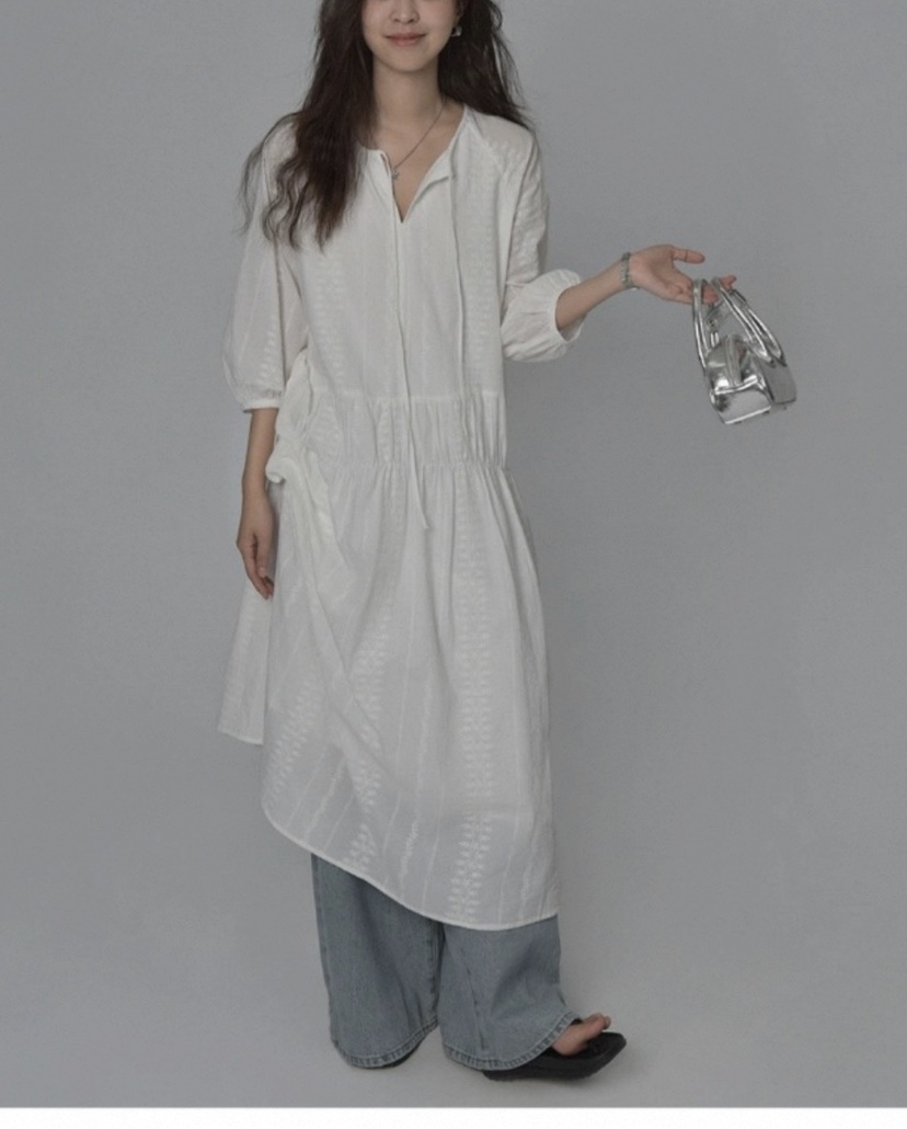 VIVANI韓國直郵實拍女士新款26春夏時尚休閑人氣連衣裙刺繡VIVANI連衣裙