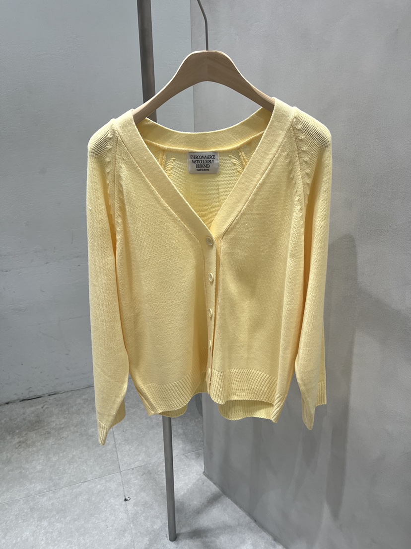 EVERCOMMERCE METICULOUSLY DESIGNED韓國代購女裝新品職業針織衫EVERCOMMERCE METICULOUSLY DESIGNED針織衫圖色1