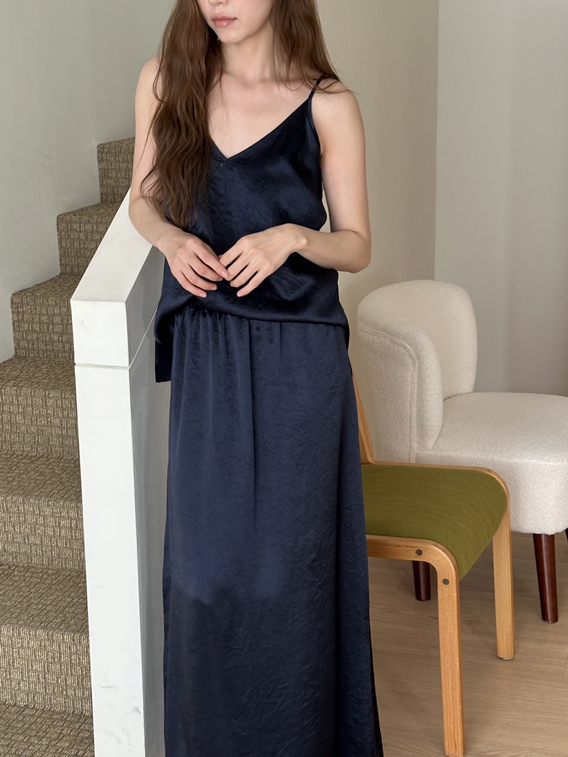 JEONG GAM STUDIOS韓國東大門直郵女士新款休閑長裙緞面JEONG GAM STUDIOS長裙