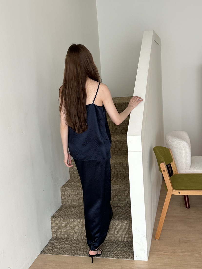 JEONG GAM STUDIOS韓國東大門直郵女士新款休閑長裙緞面JEONG GAM STUDIOS長裙