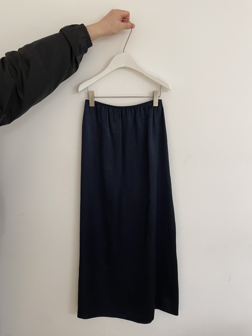 JEONG GAM STUDIOS韓國東大門直郵女士新款休閑長裙緞面JEONG GAM STUDIOS長裙圖色3