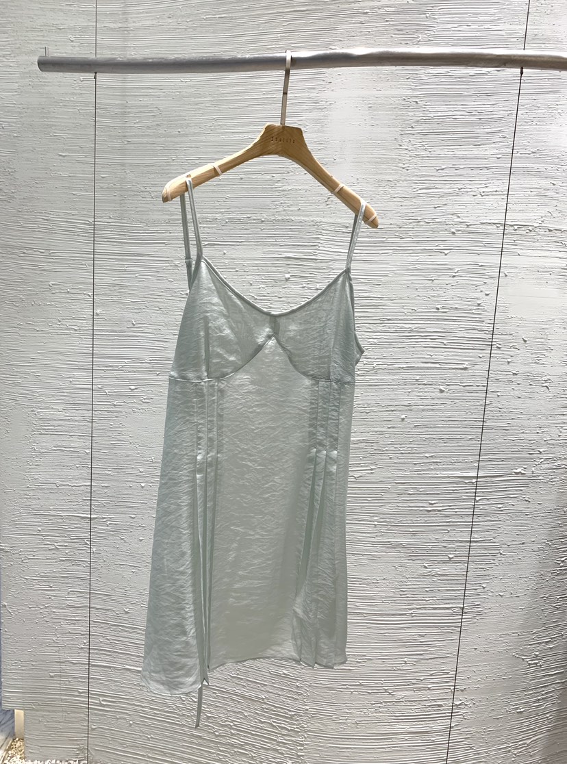 2BOTTLE/AUNNAR韓國直郵女裝新款推薦時尚人氣連衣裙鏤空2BOTTLE/AUNNAR連衣裙圖色2